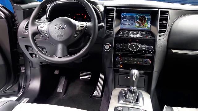 Infiniti QX70